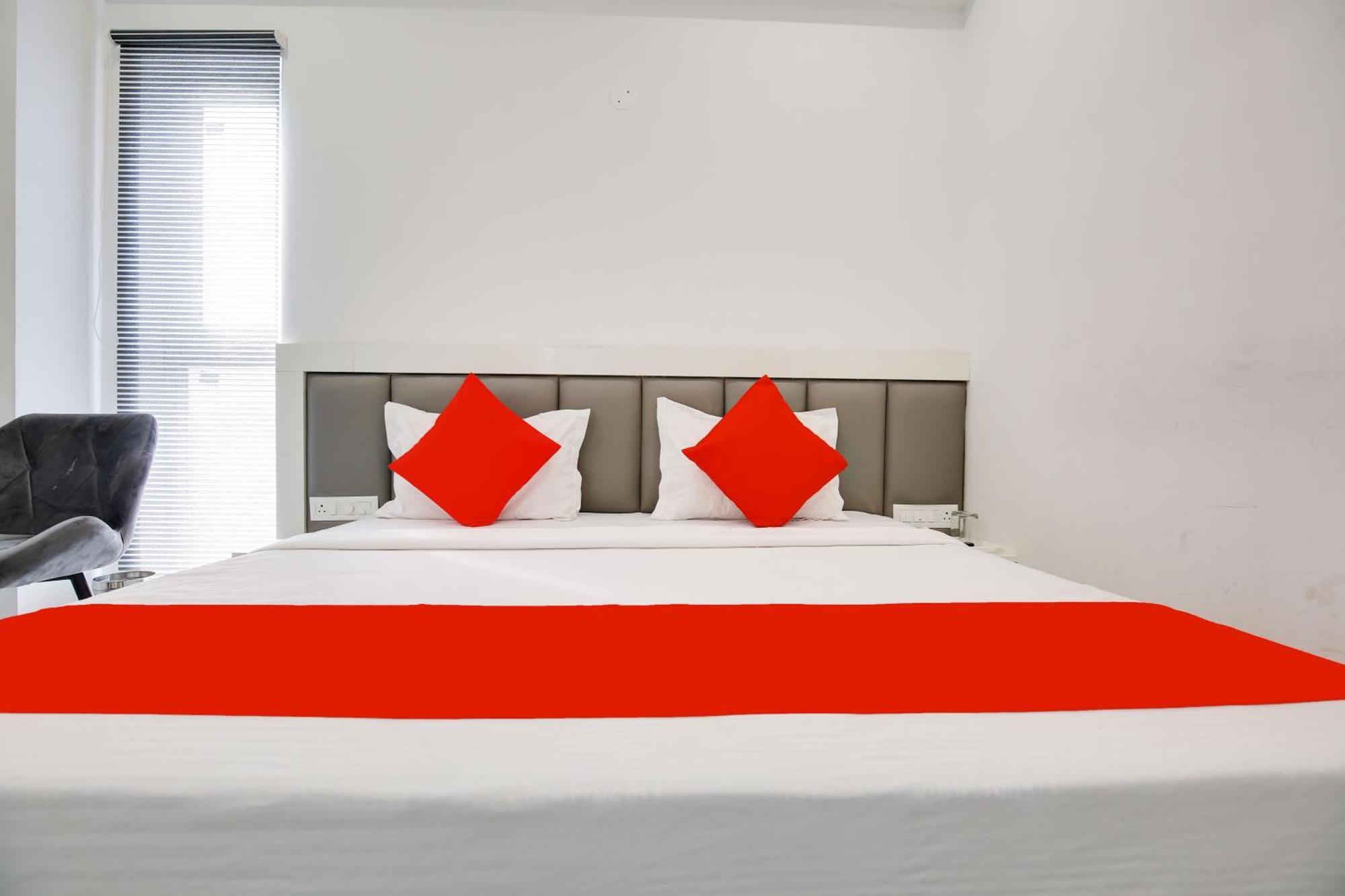 Hotel O Sky White House 루드히아나 외부 사진
